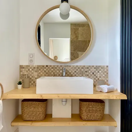 Tiny House Avec En Dordogne * Saint-Seurin-de-Prats